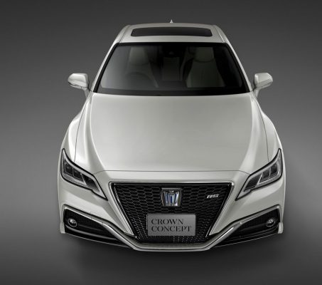 Đánh giá Toyota Crown: “Đứa con hạng sang” chào đời trong cái nôi bình dân