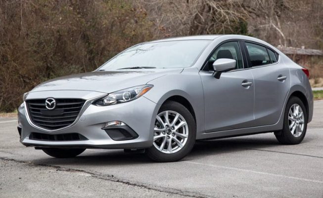 Nên mua Mazda 3 sedan bản 1.5L hay 2.0L?