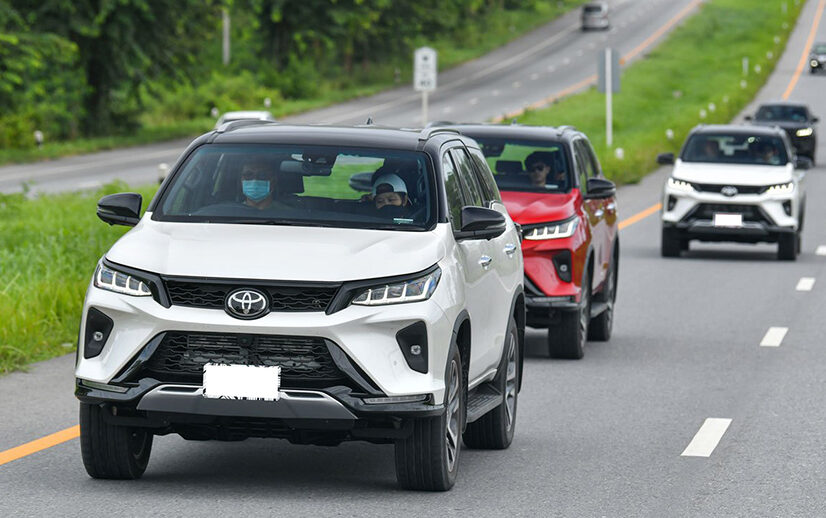 Toyota Fortuner 2021: Giá xe lăn bánh & đánh giá thông số kỹ thuật (7/2021)