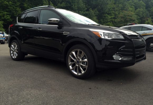 Đánh giá có nên mua Ford Escape 2016 cũ không?