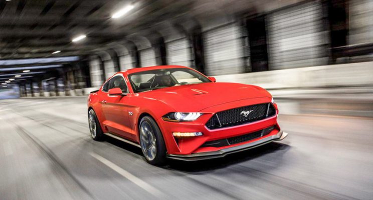 Ford Mustang: Giá xe và đánh giá thông số kỹ thuật