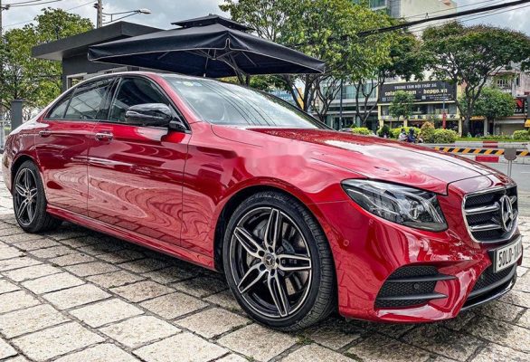 Mercedes E300 AMG 2021: Giá xe lăn bánh & đánh giá thông số kỹ thuật (7/2021)