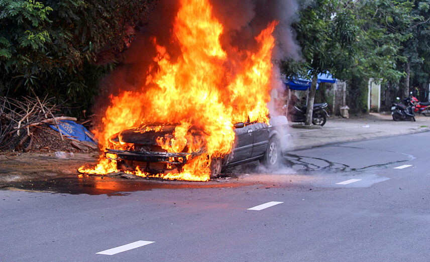 Những nguyên nhân khiến xe ô tô dễ bốc cháy