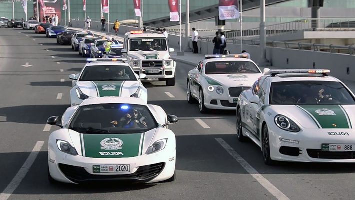 Phát choáng với màn drift xe đỉnh cao ở Dubai