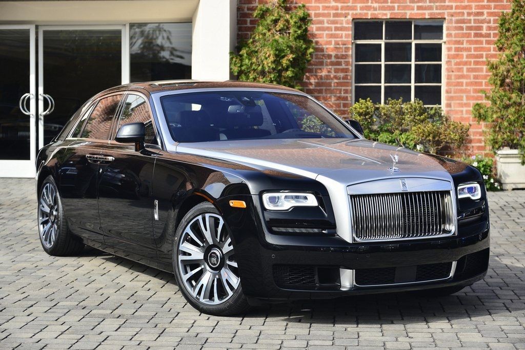 Rolls-Royce Ghost: “Bóng ma” quyền quý trong làng xế siêu sang